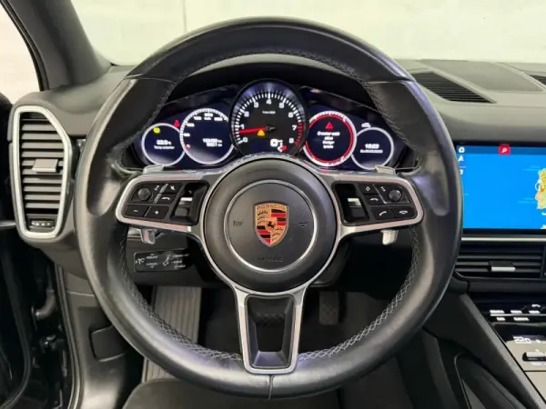 Porsche Cayenne Electric 8