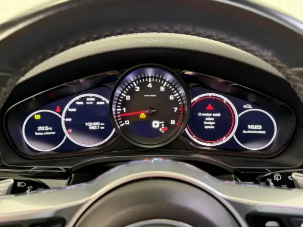 Porsche Cayenne Electric 9