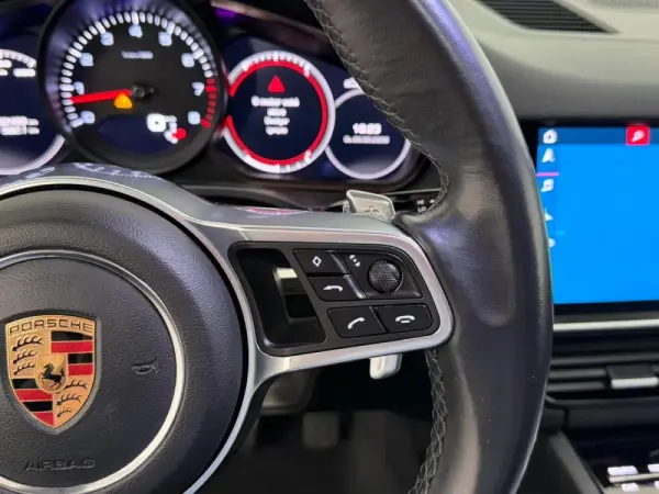 Porsche Cayenne Electric 11