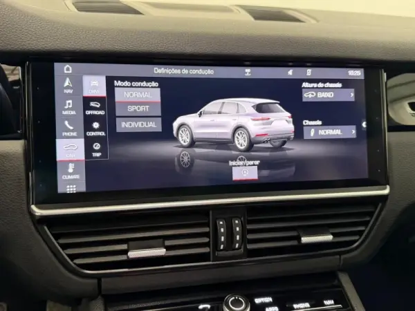 Porsche Cayenne Electric 19