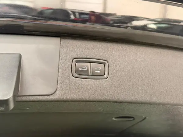 Porsche Cayenne Electric 41
