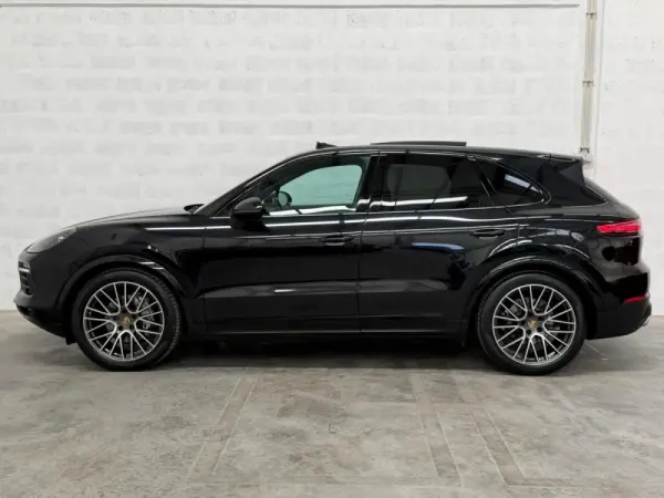 Porsche Cayenne Electric 48