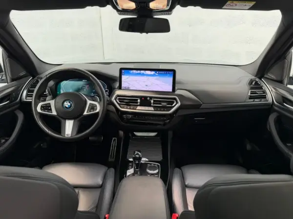 BMW X3 30 e xDrive Pack M Desportivo Pro 23