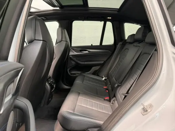 BMW X3 30 e xDrive Pack M Desportivo Pro 47