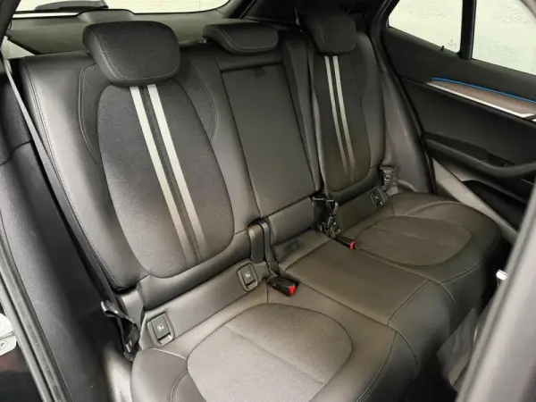 BMW X2 25 e xDrive X Pack M 13