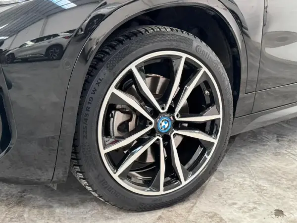BMW X2 25 e xDrive Pack M 6