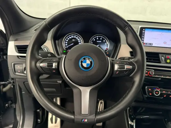 BMW X2 25 e xDrive Pack M 9