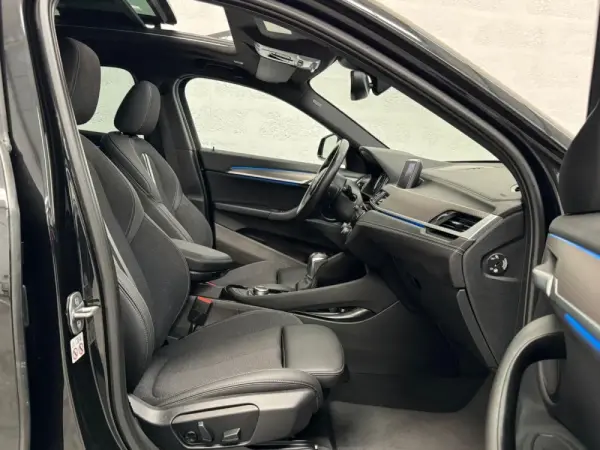 BMW X2 25 e xDrive Pack M 32