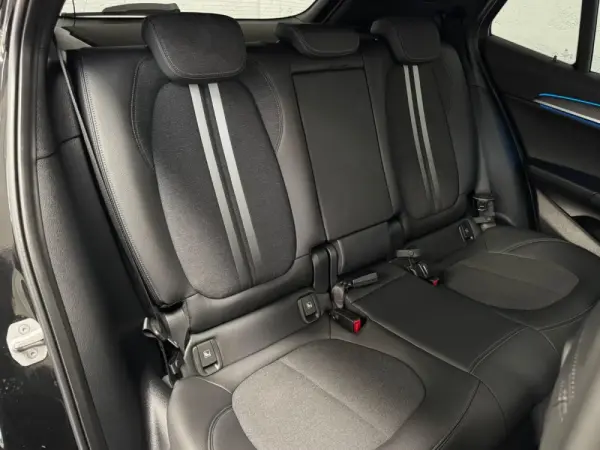 BMW X2 25 e xDrive Pack M 40
