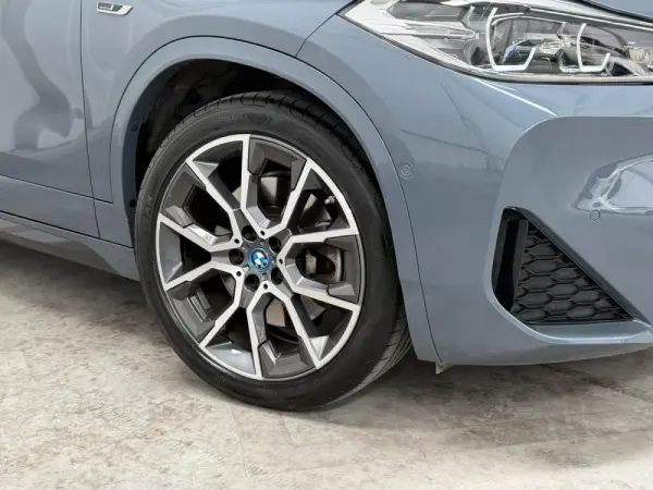 BMW X2 25 e xDrive Pack 50 anos M 8