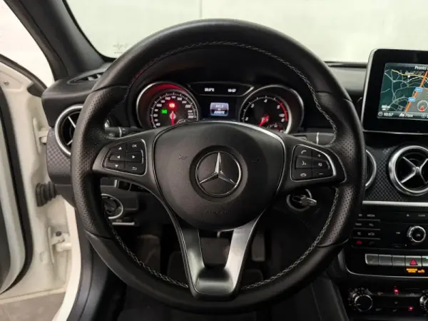 Mercedes-Benz A 180 d 7G-DCT Urban 6