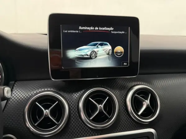 Mercedes-Benz A 180 d 7G-DCT Urban 16