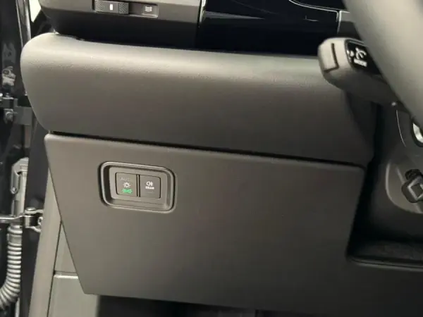 Porsche Macan Electric 4 21