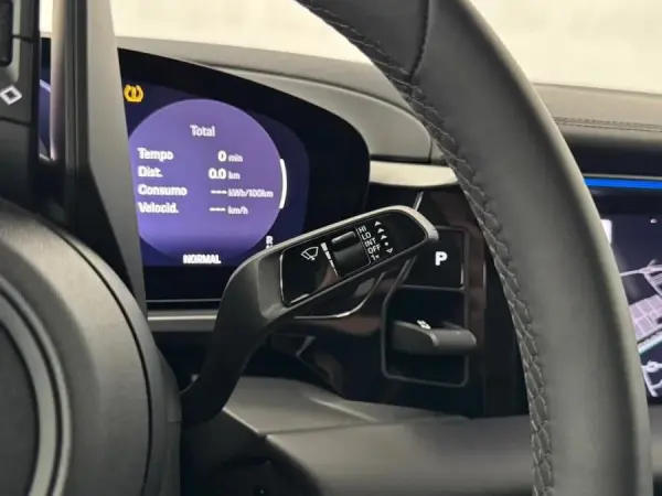 Porsche Macan Electric 4 20