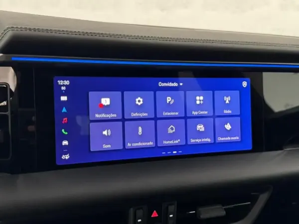 Porsche Macan Electric 4 24