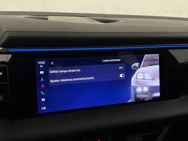 Porsche Macan Electric 4 28