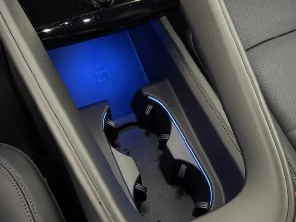 Porsche Macan Electric 4 35
