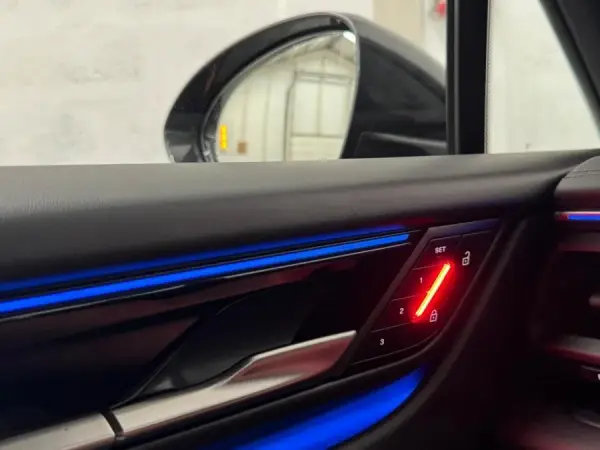 Porsche Macan Electric 4 38