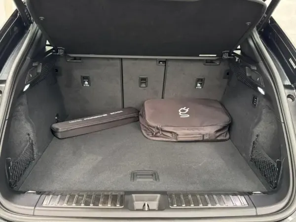 Porsche Macan Electric 4 51