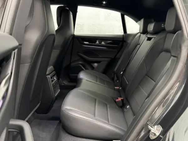 Porsche Macan Electric 4 54
