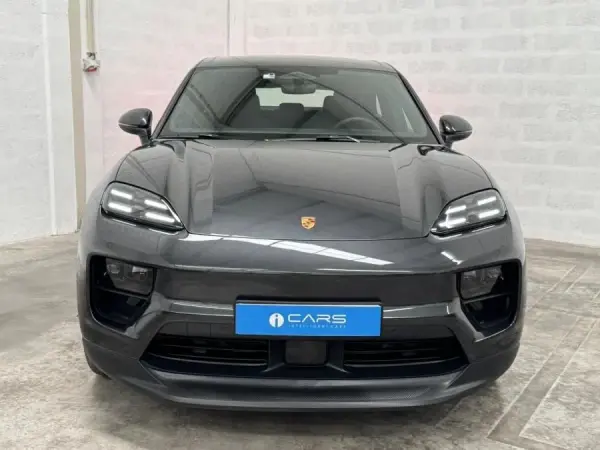 Porsche Macan Electric 4 56