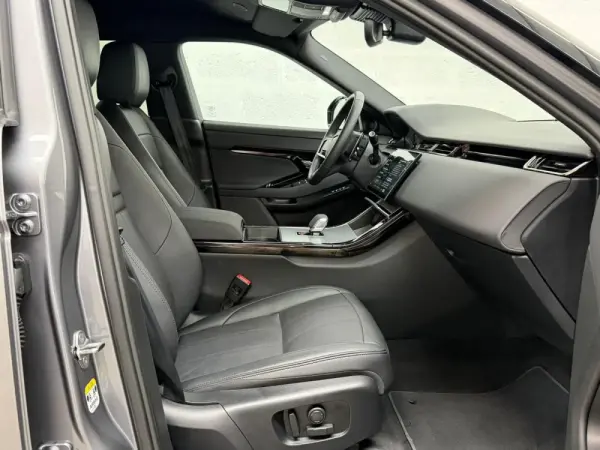 Land Rover Range Rover Evoque 1.5 P300e AWD Auto 33