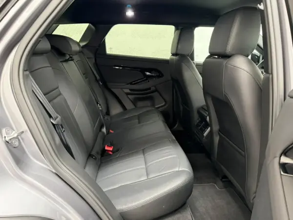 Land Rover Range Rover Evoque 1.5 P300e AWD Auto 37