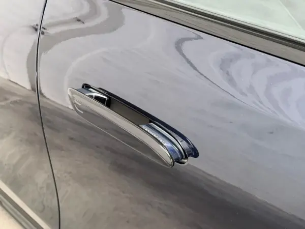 Mercedes-Benz E 300 de 8