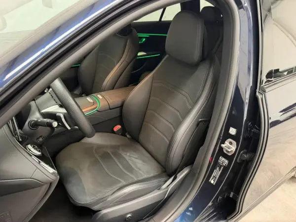 Mercedes-Benz E 300 de 10