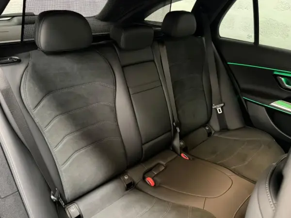 Mercedes-Benz E 300 de 54