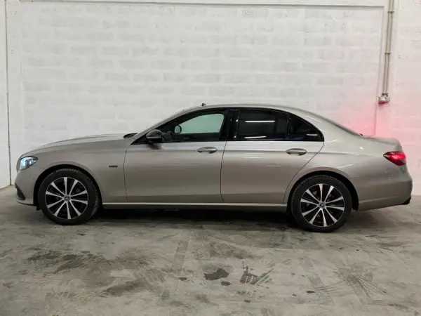 Mercedes-Benz E 300 de Avantgarde 4Matic 2