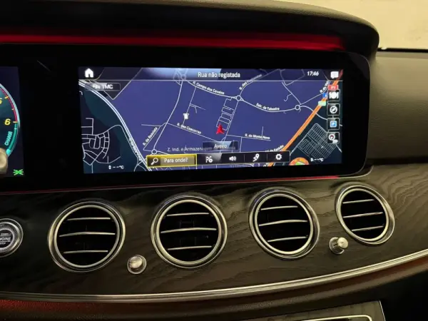 Mercedes-Benz E 300 de Avantgarde 4Matic 14