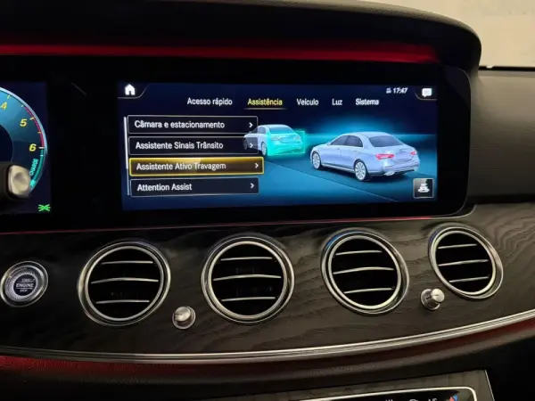 Mercedes-Benz E 300 de Avantgarde 4Matic 18