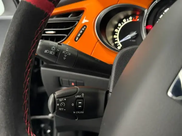 DS DS3 1.6 THP Performance 13