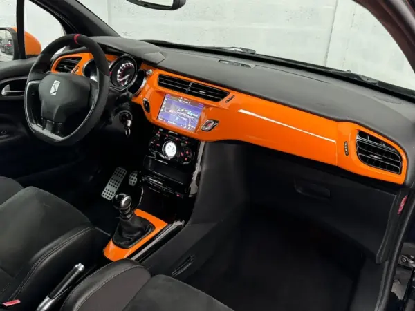 DS DS3 1.6 THP Performance 27