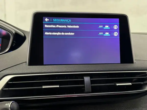 Peugeot 3008 1.5 BlueHDi Allure 19