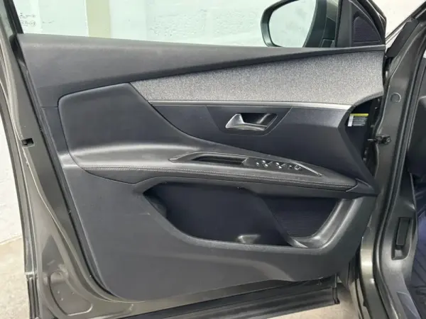 Peugeot 3008 1.5 BlueHDi Allure 29