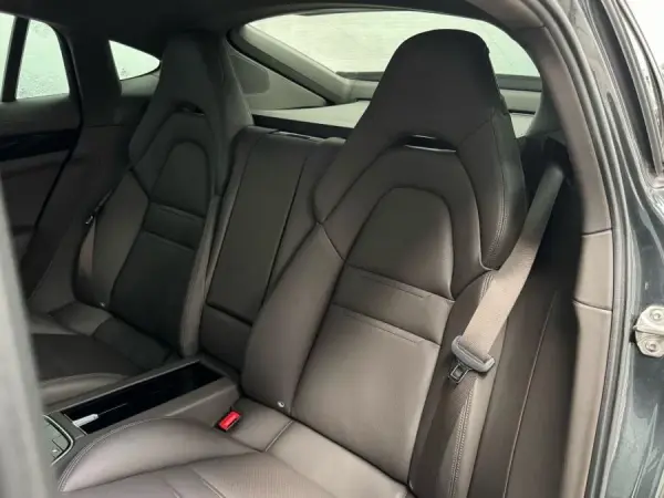 Porsche Panamera 4 E-Hybrid 51