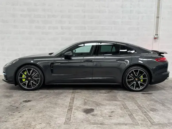 Porsche Panamera 4 E-Hybrid 60