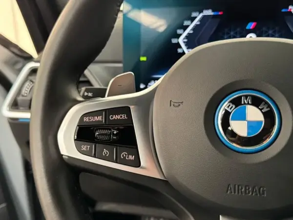 BMW 330 e Pack Desportivo M Auto 6
