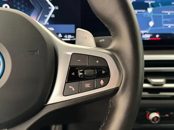 BMW 330 e Pack Desportivo M Auto 7