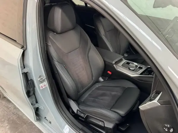 BMW 330 e Pack Desportivo M Auto 26
