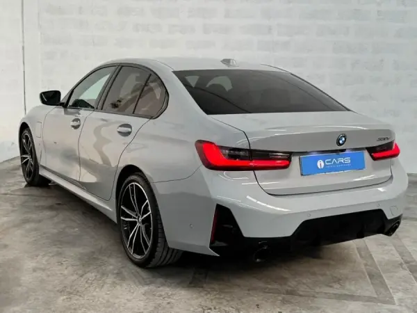 BMW 330 e Pack Desportivo M Auto 37