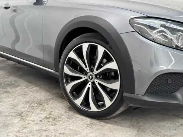 Mercedes-Benz E 220 d 4-Matic All Terrain Avantgarde + 6