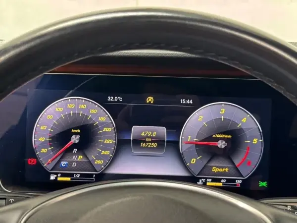 Mercedes-Benz E 220 d 4-Matic All Terrain Avantgarde + 9