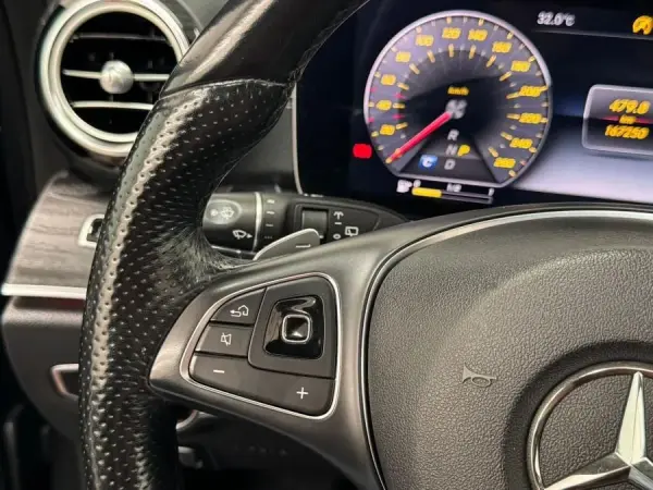 Mercedes-Benz E 220 d 4-Matic All Terrain Avantgarde + 10