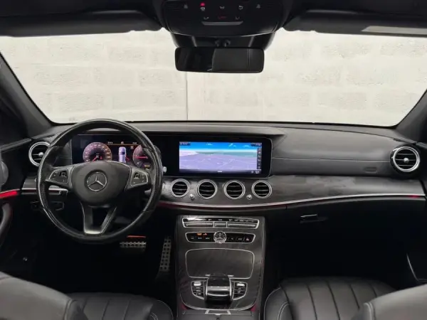 Mercedes-Benz E 220 d 4-Matic All Terrain Avantgarde + 12