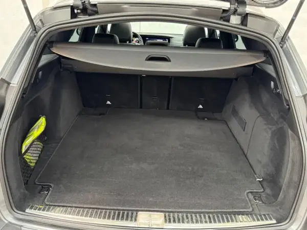 Mercedes-Benz E 220 d 4-Matic All Terrain Avantgarde + 53
