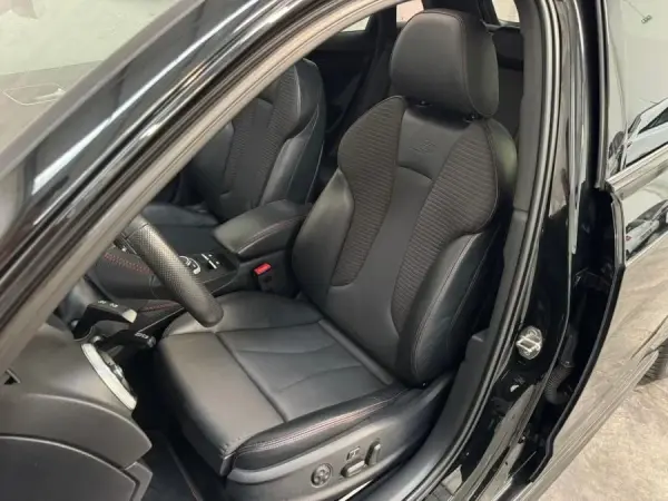 Audi S3 Sportback 2.0 TFSi quattro S tronic 9