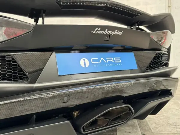 Lamborghini Aventador S 2